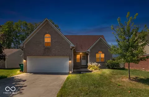 1200 Matthews Ct, Franklin, IN 46131