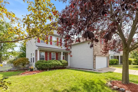 2637 Night Hawk Rd, Greenwood, IN 46143