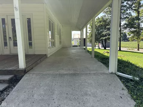 Exterior - 607 E Broad St, Spiceland, IN 47385 photo 3 of 12