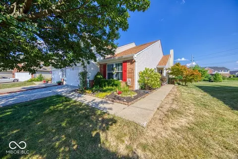 2981 Beckenham Way, Greenwood, IN 46143