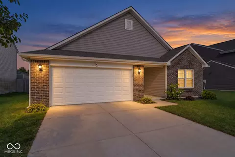 6822 Trey Dr, Camby, IN 46113