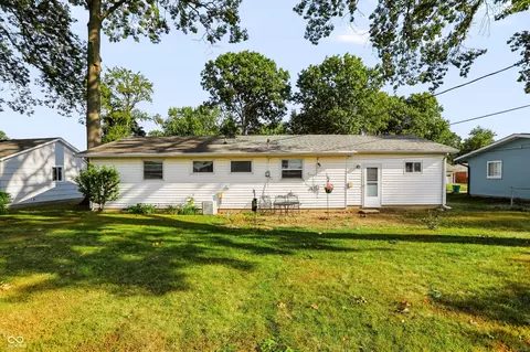 Exterior - 1617 Section St, Plainfield, IN 46168 photo 6 of 7