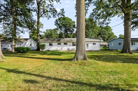Exterior - 1617 Section St, Plainfield, IN 46168 photo 5 of 7