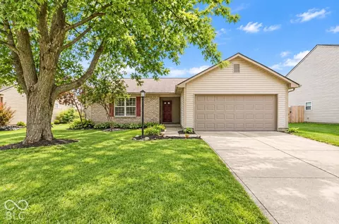 18084 Sanibel Cir, Noblesville, IN 46062