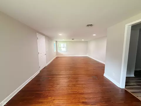 Living - 306 E South St, Centerville, IN 47330 photo 1 of 2