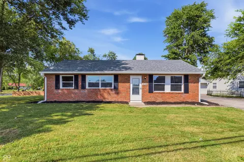 110 Whiteland Rd, Whiteland, IN 46184