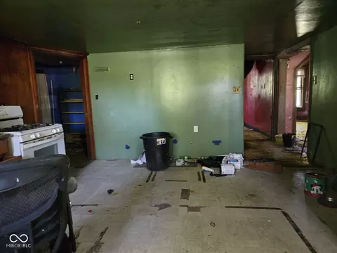 Entry Way - 7155 E Cass Main St, Sullivan, IN 47882 photo 1 of 1