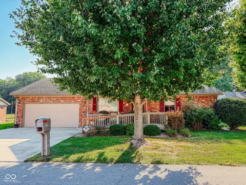 70 N Deer Cliff Dr, Crawfordsville, IN 47933