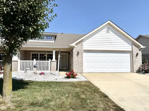 1059 Hilltop Commons Blvd, Whiteland, IN 46184