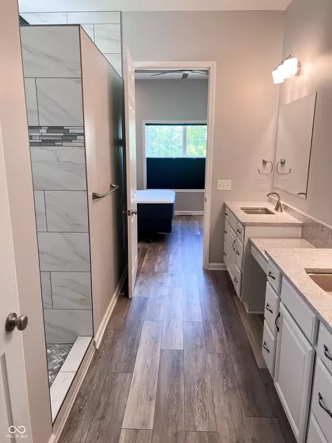 Bath - 201 Eagle Dr, Covington, IN 47932 photo 1 of 4