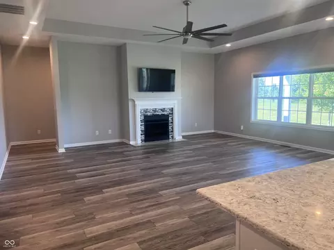 Living - 201 Eagle Dr, Covington, IN 47932 photo 3 of 3