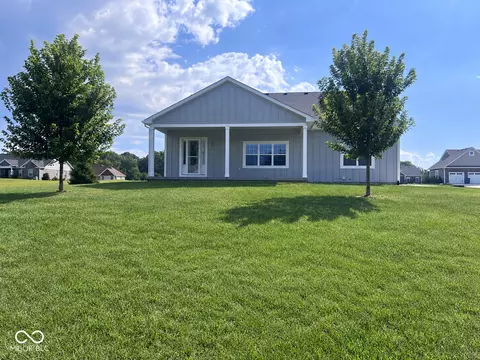 Exterior - 201 Eagle Dr, Covington, IN 47932 photo 5 of 8