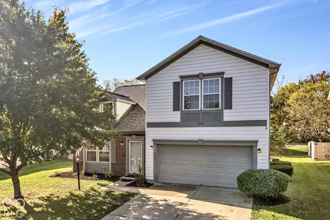 7841 Meadow Rue Rd, Noblesville, IN 46062