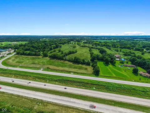 150 Bluff Creek Pkwy, Greenwood, IN 46143