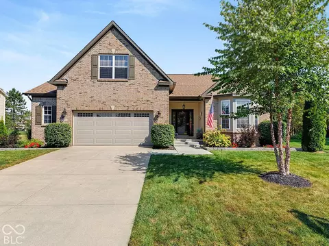 9337 Woodslake Dr, Indianapolis, IN 46278