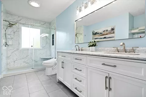Bath - 10774 Brixton Ln, Fishers, IN 46037 photo 2 of 3