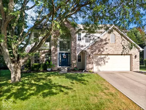 Exterior - 10774 Brixton Ln, Fishers, IN 46037 photo 2 of 8