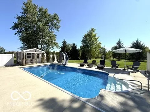 Exterior - 303 Mattie Harris Rd, Centerville, IN 47330 photo 3 of 13
