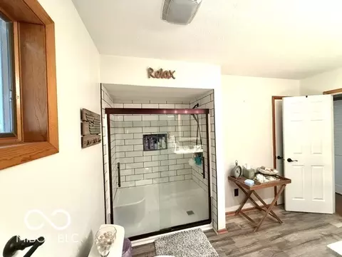 Bath - 303 Mattie Harris Rd, Centerville, IN 47330 photo 2 of 4