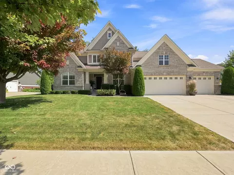 6411 Blackstone, Zionsville, IN 46077