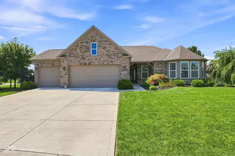 4617 Rainbow Run, Greenwood, IN 46143