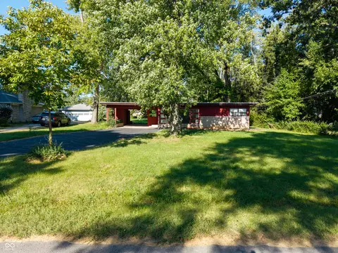 Exterior - 930 Eustis Dr, Indianapolis, IN 46229 photo 7 of 7