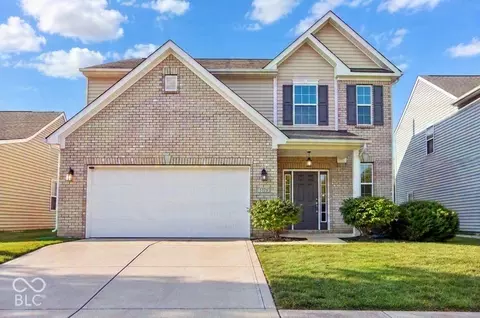 5779 Blue Sky Dr, Whitestown, IN 46075