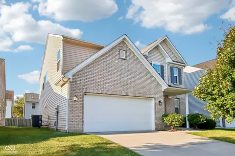 5779 Blue Sky Dr, Whitestown, IN 46075