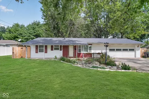 733 Hanover Dr, New Whiteland, IN 46184