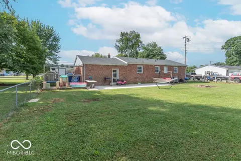 Exterior - 7272 E Hadley Rd, Camby, IN 46113 photo 7 of 9