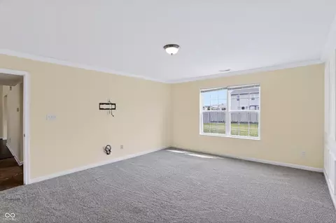 Living - 1617 Maplewood Ln, Pendleton, IN 46064 photo 8 of 9