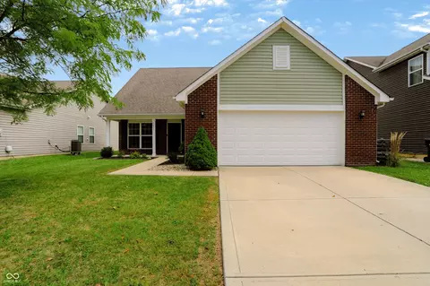 Exterior - 1617 Maplewood Ln, Pendleton, IN 46064 photo 7 of 14