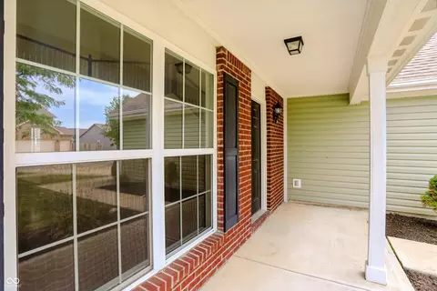 Exterior - 1617 Maplewood Ln, Pendleton, IN 46064 photo 11 of 14