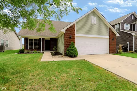 Exterior - 1617 Maplewood Ln, Pendleton, IN 46064 photo 8 of 14