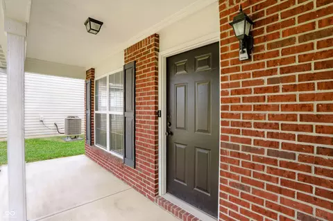 Exterior - 1617 Maplewood Ln, Pendleton, IN 46064 photo 10 of 14