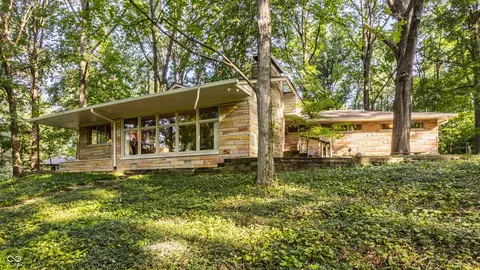 4255 Cooper Rd, Indianapolis, IN 46228
