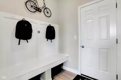Entry Way - 11635 Kylemore Dr, Indianapolis, IN 46235 photo 2 of 6