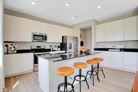 Kitchen - 11635 Kylemore Dr, Indianapolis, IN 46235 photo 1 of 4