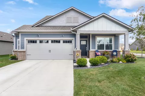 5242 Pinehurst Ct, Whitestown, IN 46075