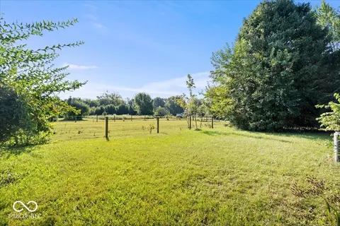Exterior - 5336 W Epler Rd, Indianapolis, IN 46221 photo 13 of 16