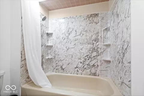Bath - 5336 W Epler Rd, Indianapolis, IN 46221 photo 2 of 4