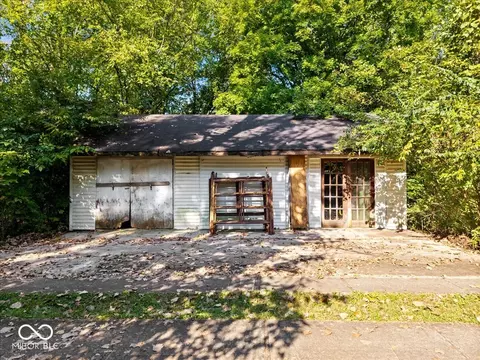 Exterior - 5336 W Epler Rd, Indianapolis, IN 46221 photo 6 of 16