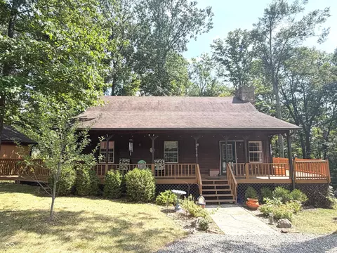 8419 S Scott Dr, Nineveh, IN 46164
