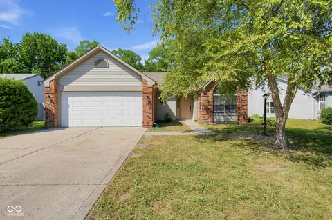 1102 Winding Hart Dr, Indianapolis, IN 46229