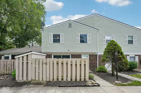 Exterior - 3962 Braddock Rd, Indianapolis, IN 46268 photo 2 of 10