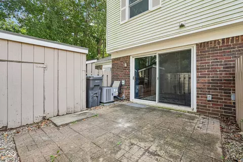 Exterior - 3962 Braddock Rd, Indianapolis, IN 46268 photo 6 of 10