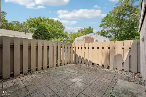 Exterior - 3962 Braddock Rd, Indianapolis, IN 46268 photo 4 of 10