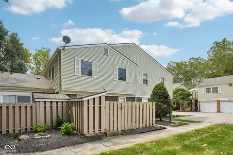 Exterior - 3962 Braddock Rd, Indianapolis, IN 46268 photo 3 of 10