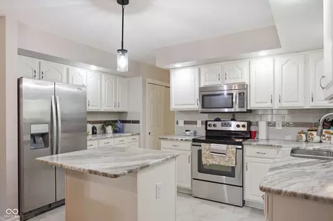 Kitchen - 544 Buck Ln, Pendleton, IN 46064 photo 1 of 3