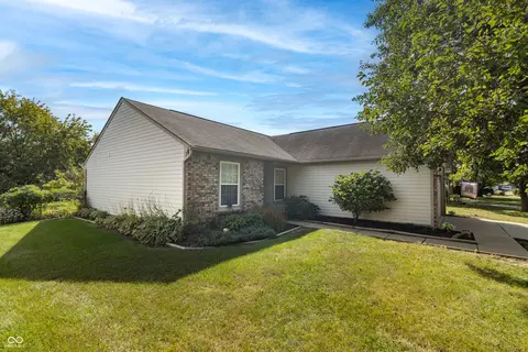 1459 Cypress Dr, Greenfield, IN 46140